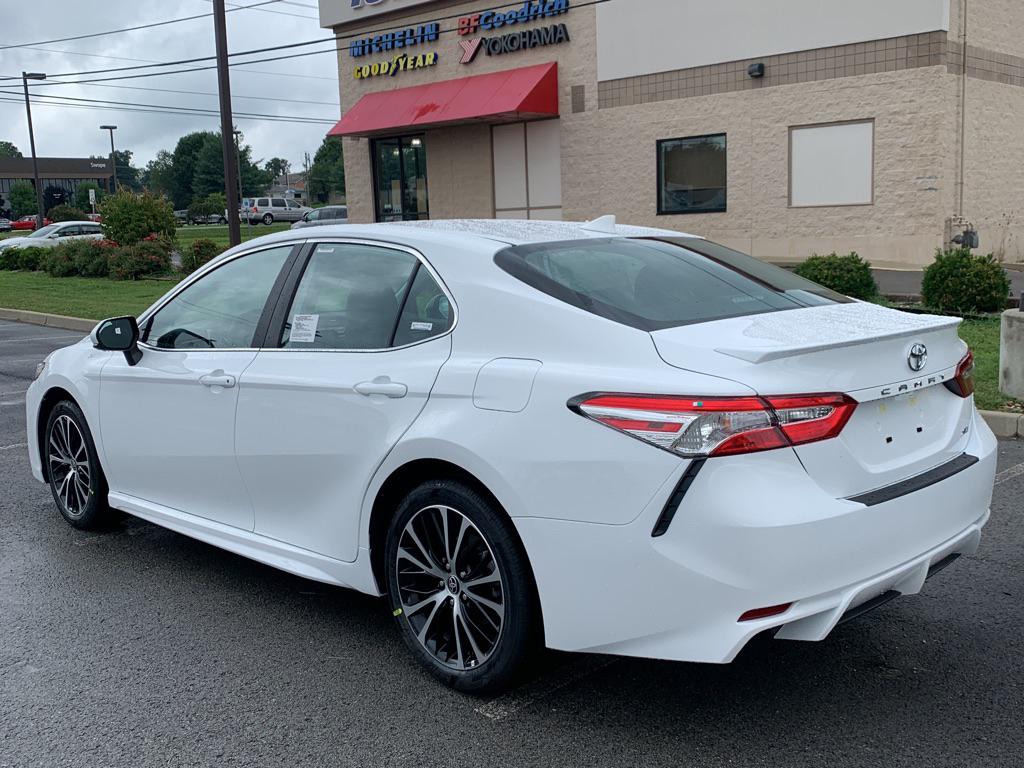 New 2020 Toyota Camry Se